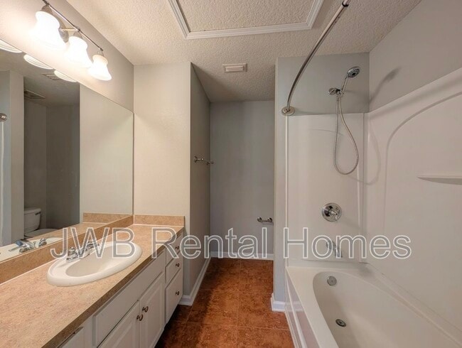 Building Photo - 8090 Summer Cove Ct