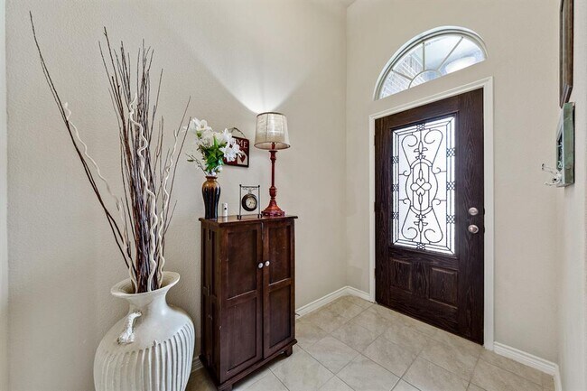 Building Photo - 932 Lake Cypress Ln