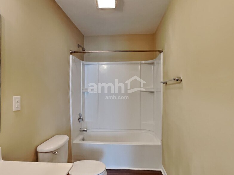 Building Photo - 109 Pickens Ln