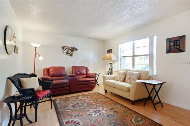Building Photo - 9115 Tudor Dr