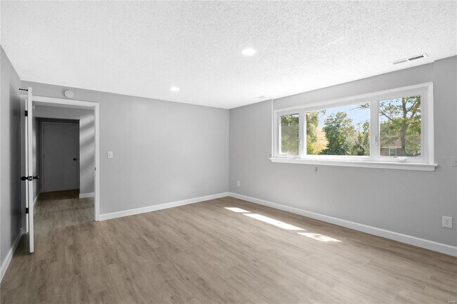 Building Photo - 836 Country Stone Dr