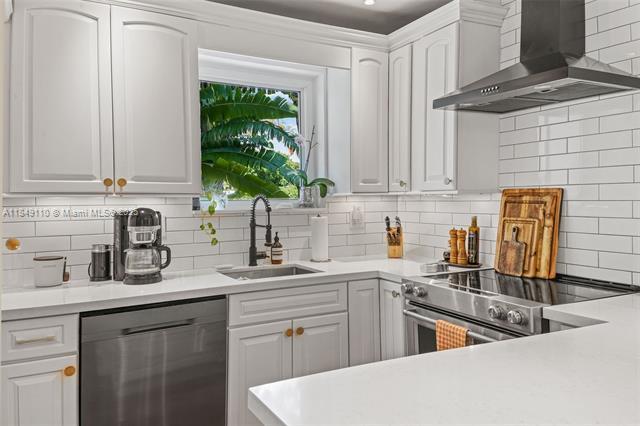 Building Photo - 8750 SW 125th Ter