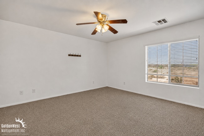 Building Photo - Beautiful 5Bdm 3Ba Home with Loft in the Heart Florence, AZ!