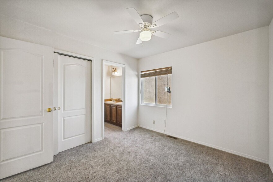 Building Photo - 7005 Wood Lily Dr