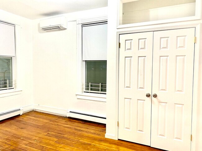 Building Photo - 46 Prescott St