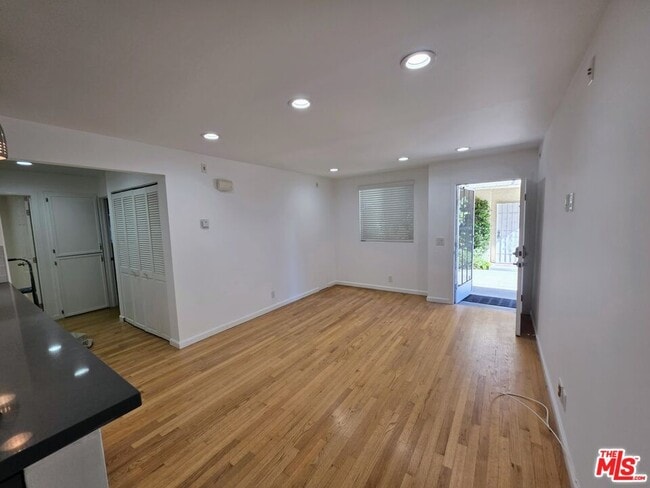 Building Photo - 1029 Pleasant View Ave