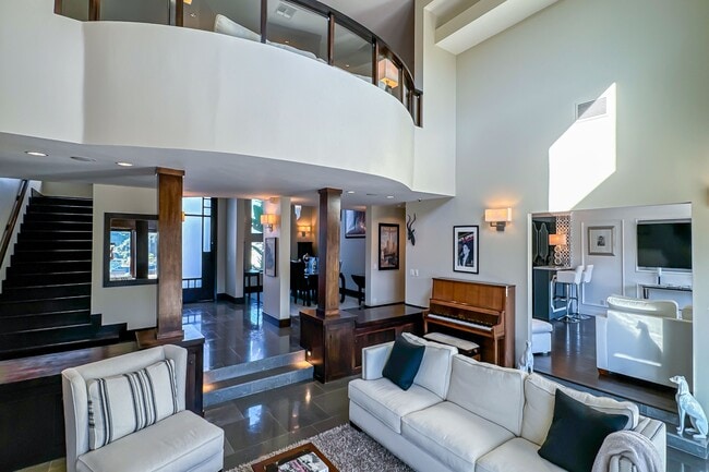 Building Photo - 11470 Dona Evita Dr