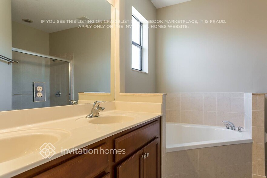 Building Photo - 11340 SW 236th St