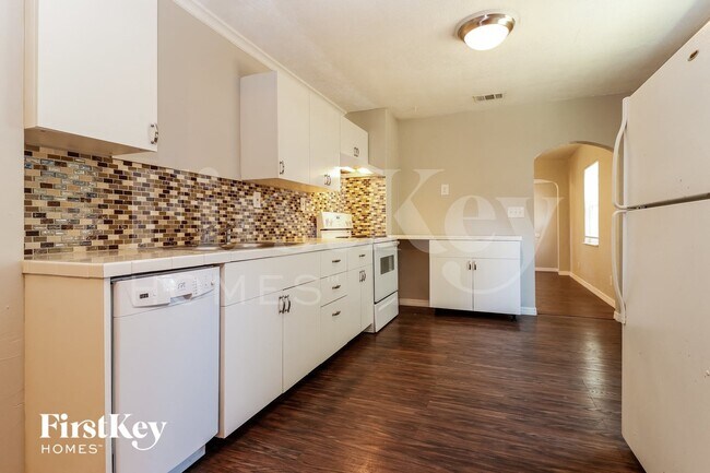 Building Photo - 4134 3rd Ave S