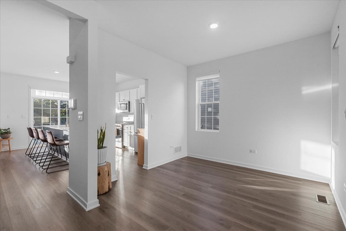 Building Photo - 271 Charlestowne Lake Dr