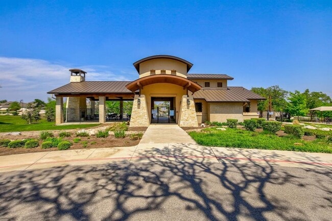 Building Photo - 173 Riverhill Dr