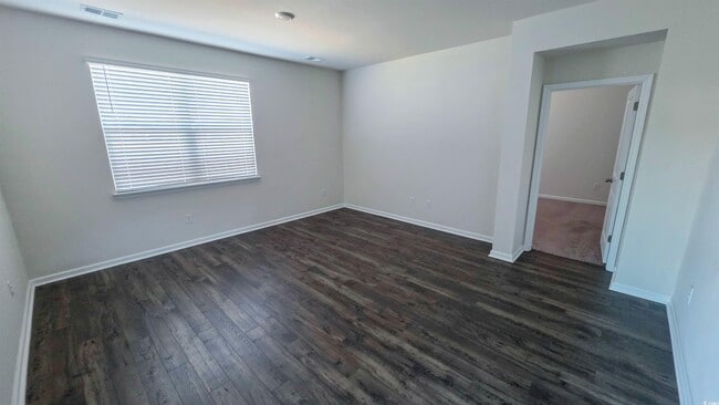 Building Photo - 3565 Bells Lk Cir