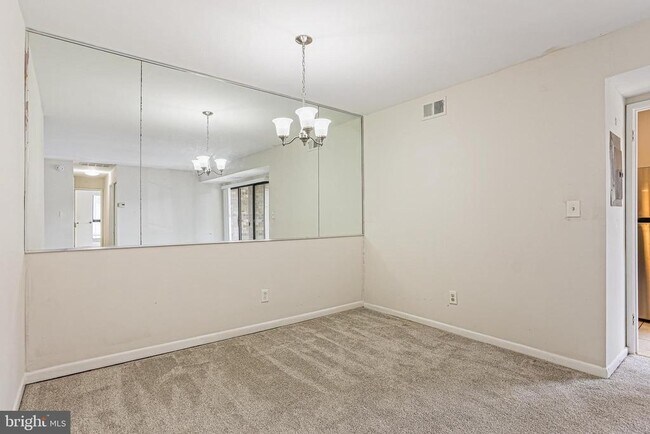 Building Photo - 5476 Cedar Ln