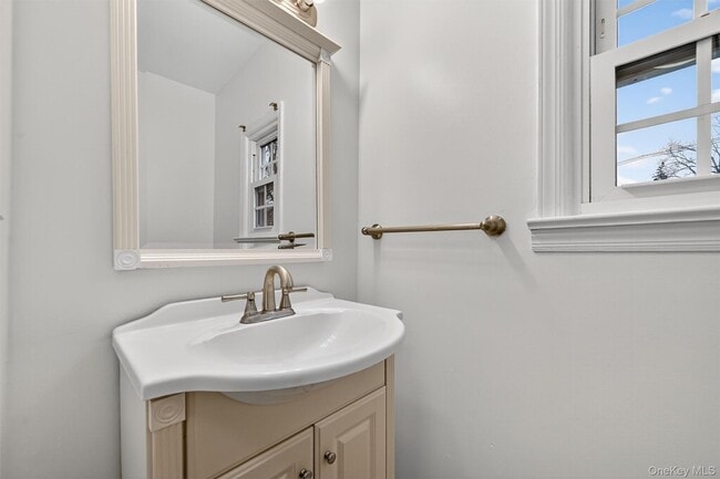 Building Photo - 28 Alan Rd