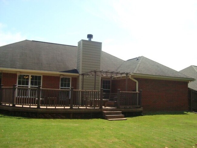 Building Photo - Available September 1st to rent