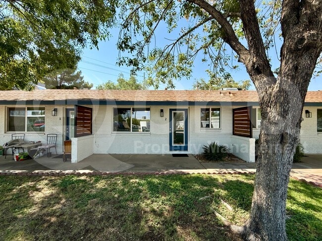 Building Photo - 1202 E Kaler Dr