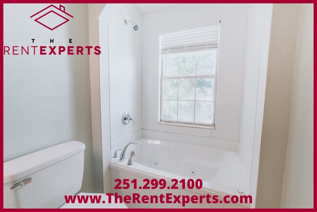 Building Photo - 254 Pinehill Dr