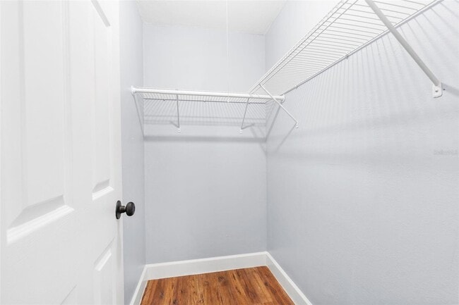 Building Photo - 2725 E Columbus Dr