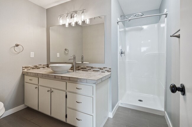 Building Photo - Ranch-Style 3 Bed / 2 Bath Single-Level Home in Hillsboro