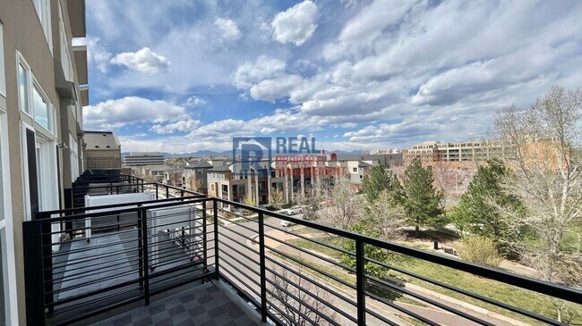 Building Photo - 7240 W Custer Ave