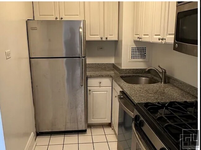 Building Photo - East 79th Street