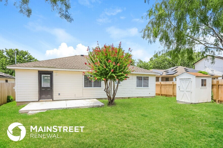 Building Photo - 206 Lebanon St