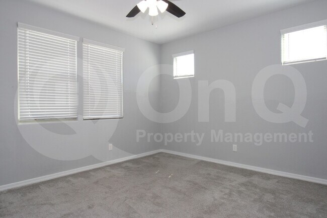 Building Photo - 2092 E Lantana Dr