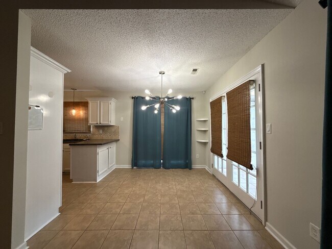 Building Photo - T.R. Lawing Realty Property