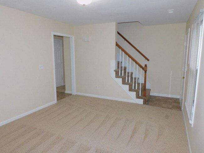 Building Photo - 1723 Hannaford Rd
