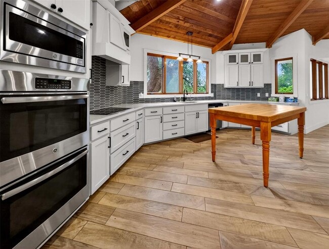 Building Photo - 6106 FM Rnch