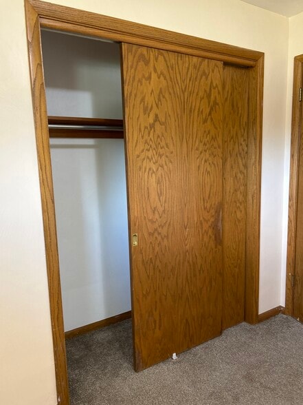 Master bedroom closet - 1103 Beechwood Dr