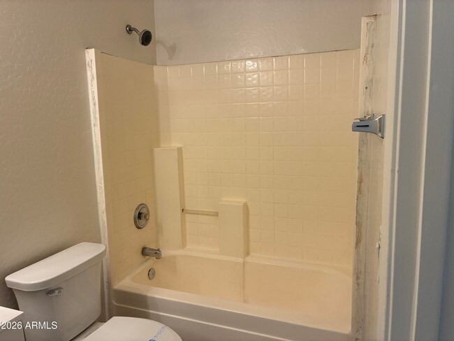 Building Photo - 6027 W Encinas Ln