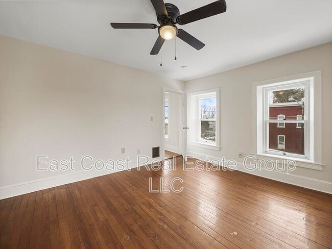 Building Photo - 1001 Pope Ave