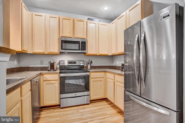 Building Photo - 42480 Rockrose Square