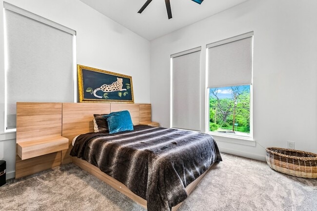 Building Photo - 1211 Bonnie View Rd