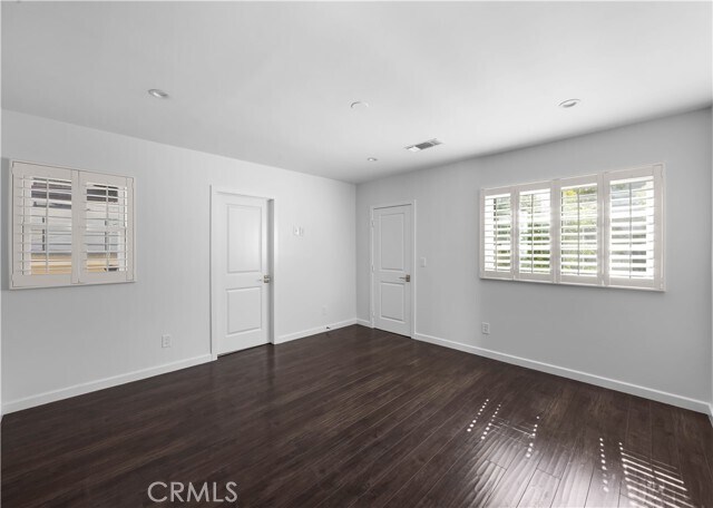 Building Photo - 2649 Lake Ave