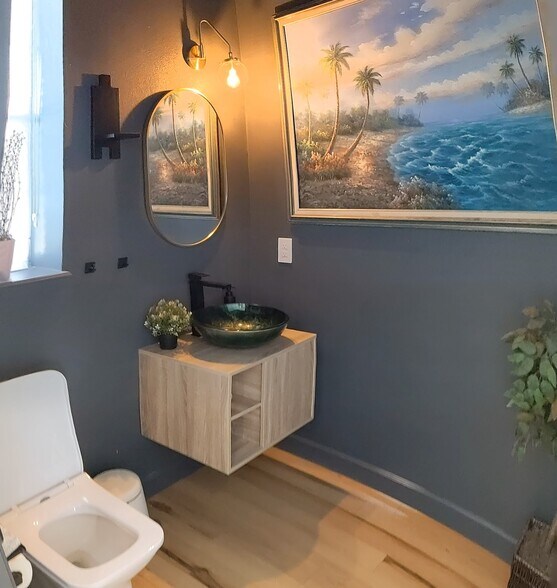 Half Bathroom - 2271 J Lawson Blvd