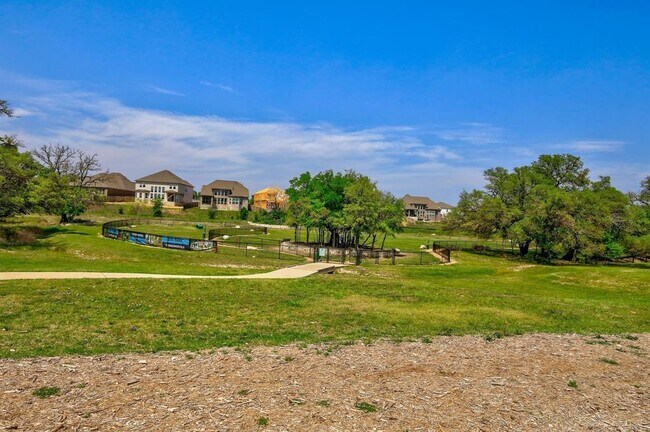 Building Photo - 109 Mountain Valley St