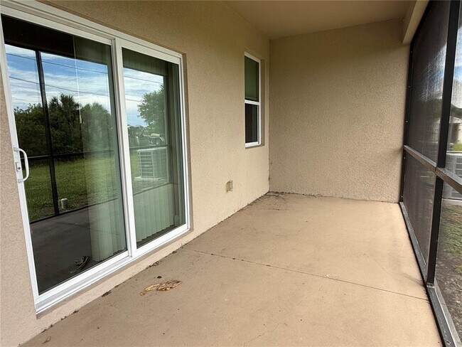 Building Photo - 10371 Kidron Ave