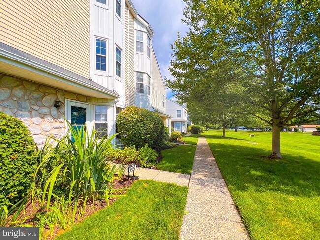 Building Photo - 9015 Hopkins Ct