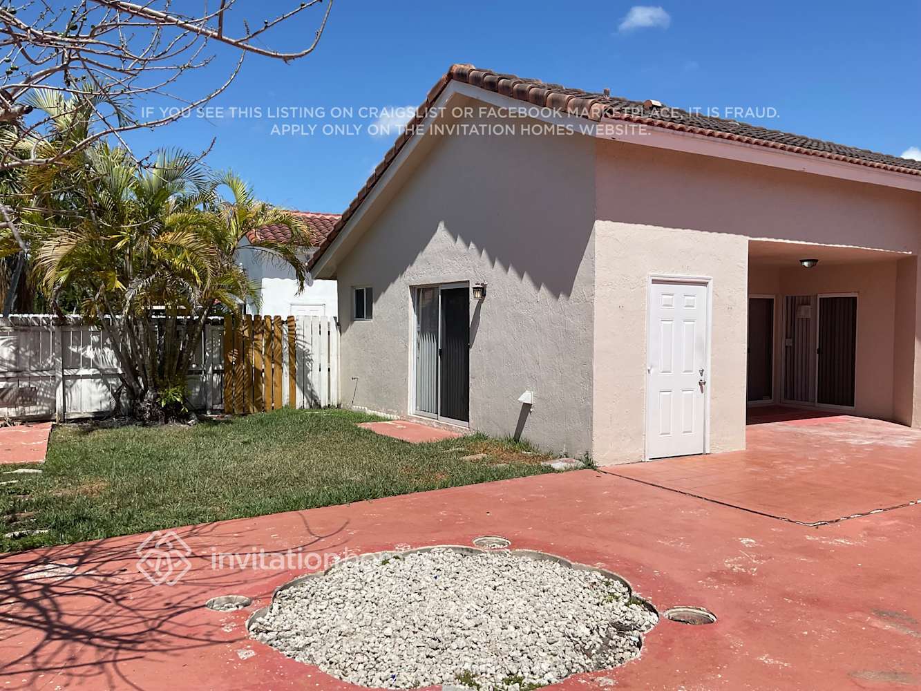 Building Photo - 1906 SW 123rd Ave