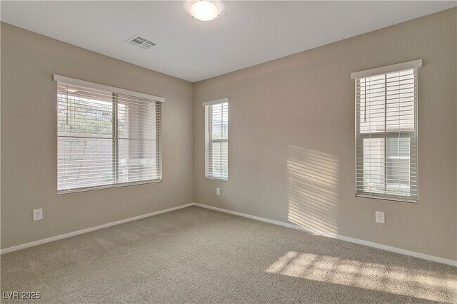 Building Photo - 41 Lomita Heights Dr