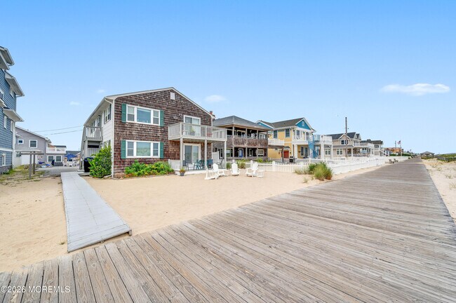 Building Photo - 804 Oceanfront
