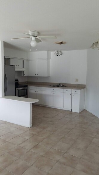 Building Photo - 443 Granada Blvd