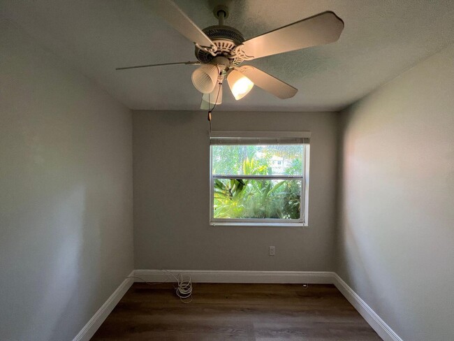 Building Photo - 6511 Seminole Dr