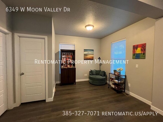 Building Photo - 6349 W Moon Vly Dr