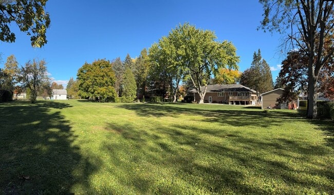 Building Photo - 23362 N Apple Hill Ln