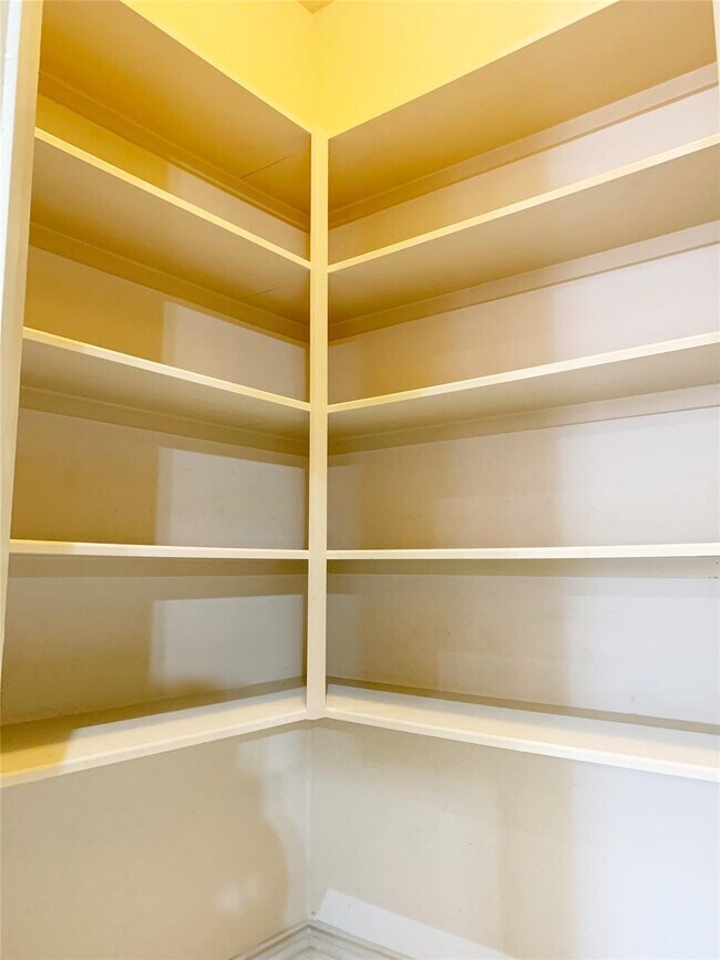 Building Photo - 5603 Sunfall Bend Ln