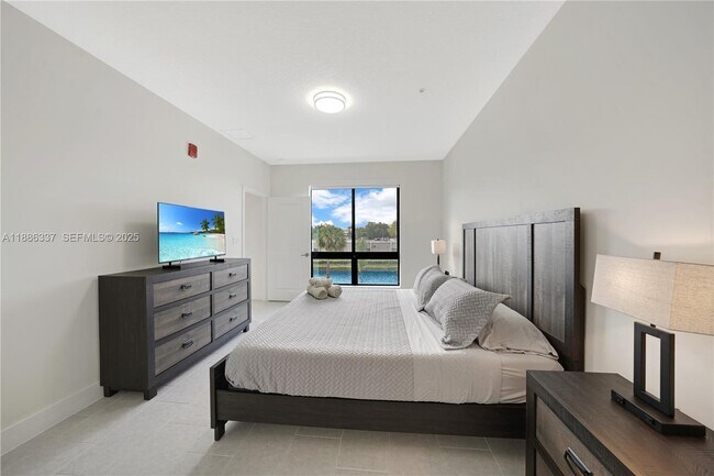 Building Photo - 8167 NW 41st St