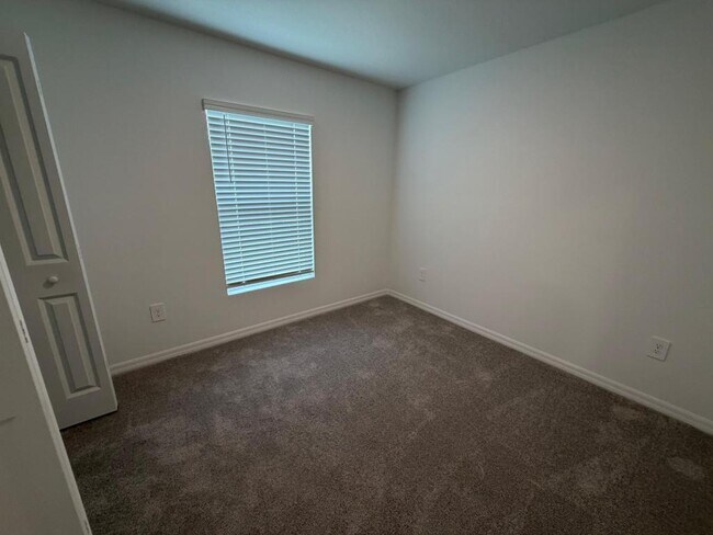 Building Photo - 2167 Lone Oak Ln